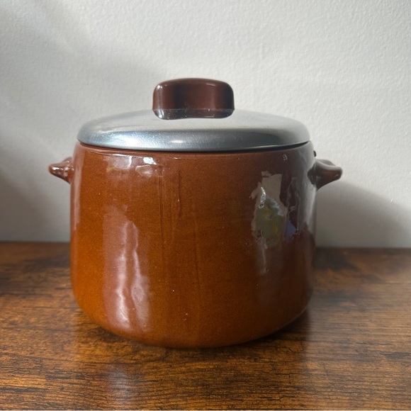 Vintage Brown Ceramic Pot with Lid - Picture 1 of 1
